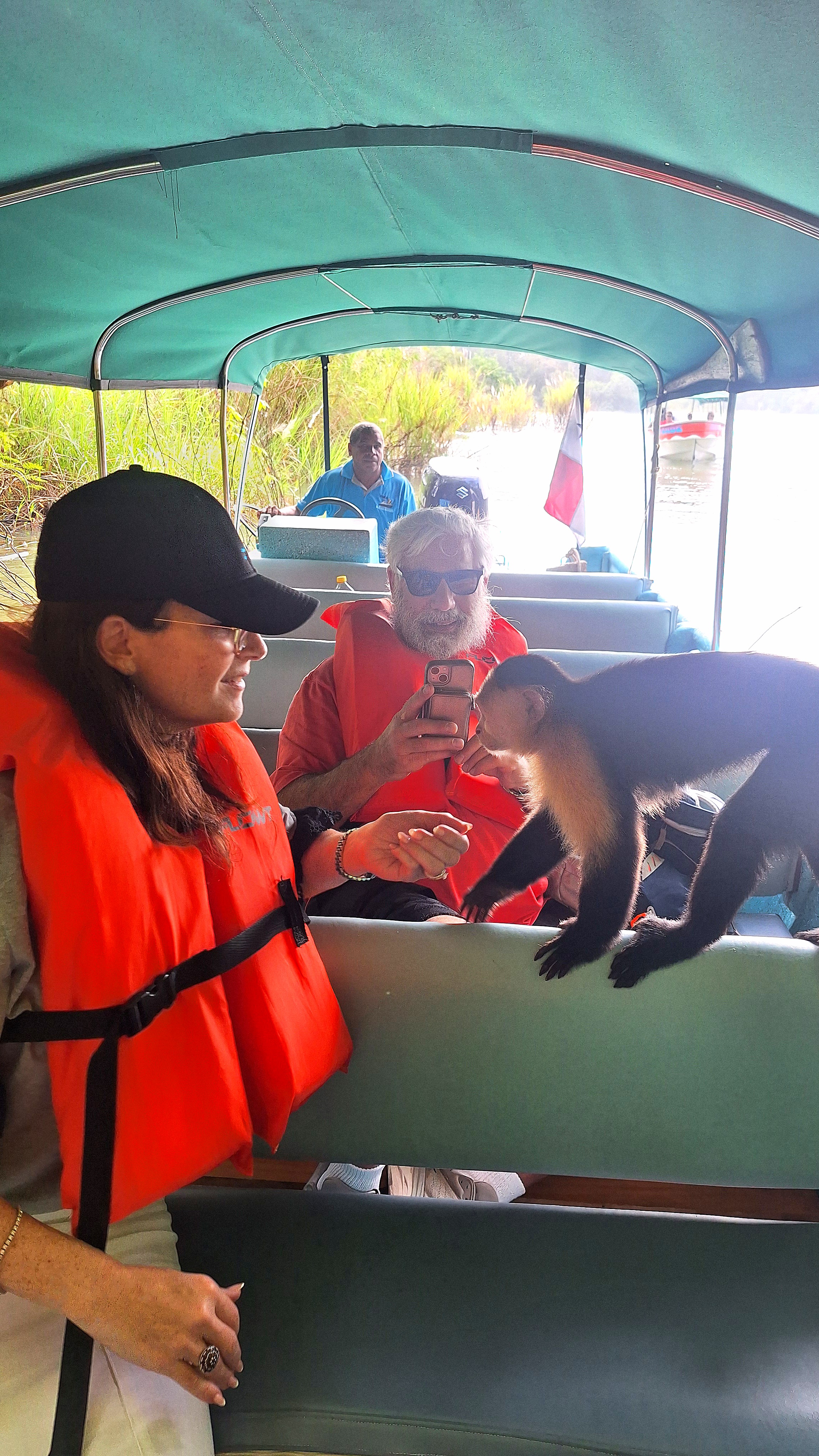 Local guide sharing Panama stories